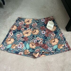 Altar’d State Floral Skort
